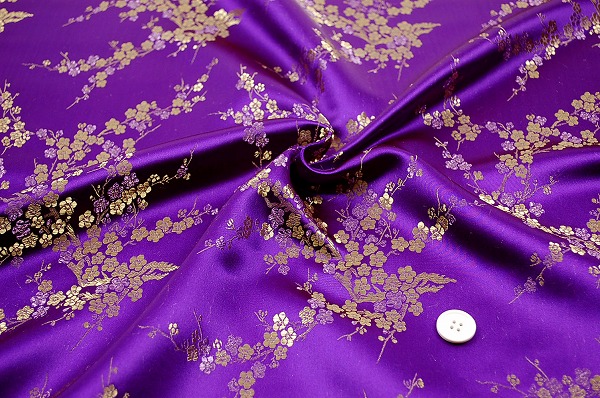 よさこいなど衣装などに最適な　チャイナドレス生地・チャイナ生地　梅の柄　紫地に金 