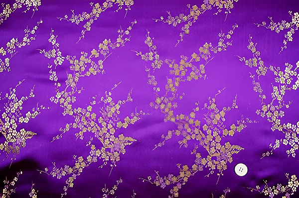 よさこいなど衣装などに最適な　チャイナドレス生地・チャイナ生地　梅の柄　紫地に金 