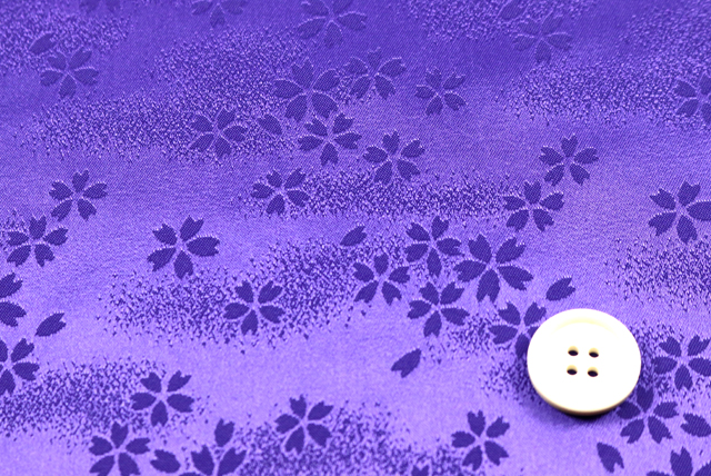 イベントや衣装に最適な光沢感のある素材　ポリエステル綸子　霞桜　青紫 