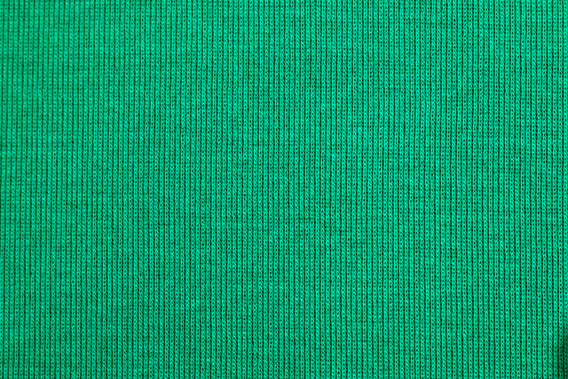 お値打ちな1.5mカット コットンリブニット 緑青 フラットな状態（色味と全体の表情）