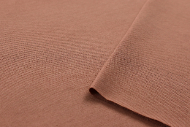 お値打ちな1.5mカット コットン天竺ニット うす赤茶 表面アップ（編み目と質感）