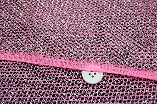 イベントや衣装に最適な光沢感のある素材　１ＷＡＹ　ラメネット　ピンク（蛍光ピンク）地にシルバー    