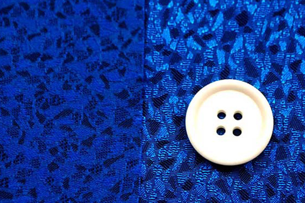 イベントや衣装に最適な光沢感のある素材　ポリエステルジャガード　モザイク柄　ロイヤルブルー  
