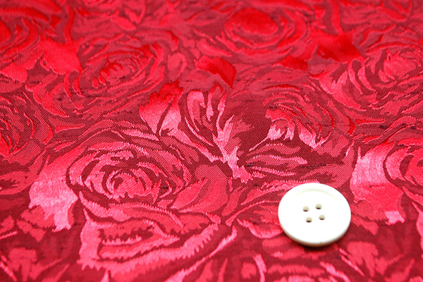 イベントや衣装に最適な光沢感のある素材　サテンシャンブレーシャンタン　ローズジャガード　臙脂×赤  