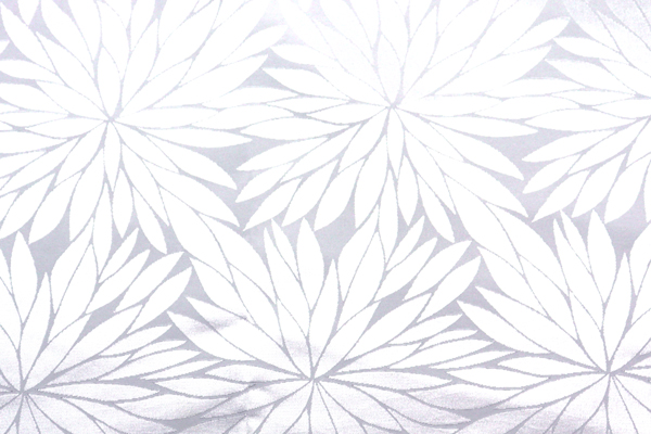 イベントや衣装に最適な光沢感のある素材　ポリエステルジャガード　菊の柄　白 
