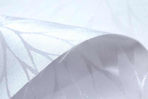 イベントや衣装に最適な光沢感のある素材　ポリエステルジャガード　菊の柄　白  
