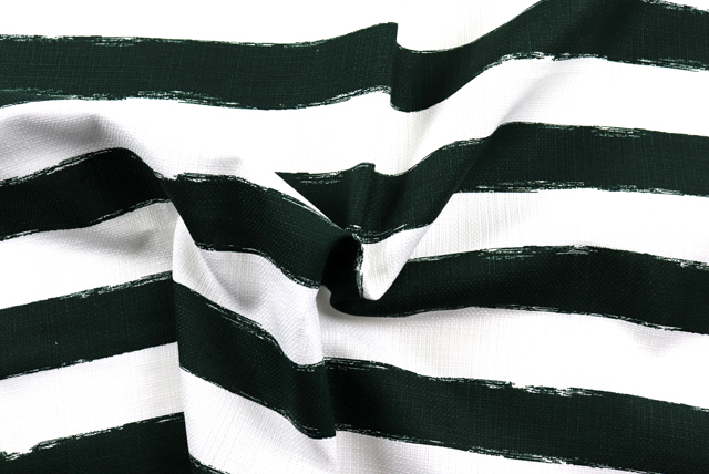 バニラン ビッグボーダープリント カーキグリーン×白 ドレープ(落ち感の参考)