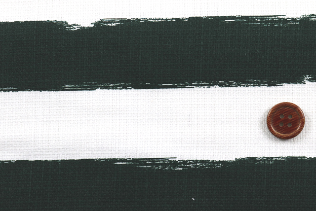 バニラン ビッグボーダープリント カーキグリーン×白 柄サイズ比較(ボタン約2cm)