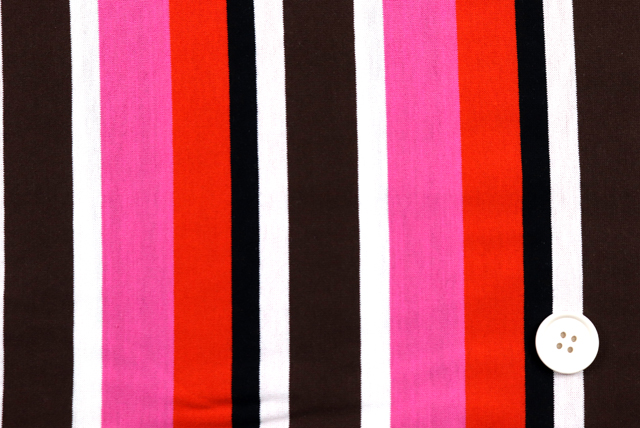 マルチカラー ボーダー天竺ニット 赤系 耳を下側にした撮影（江戸ッ子 210ya）