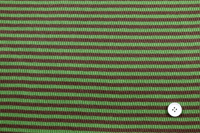 ボーダーリブニット 抹茶×茶 全体の平面とボーダー柄の見え方（江戸ッ子 210ya）