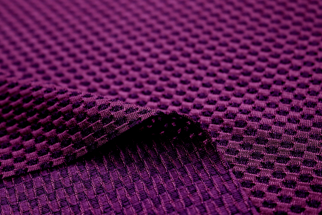 ドビージャガードニット 赤紫 裏面