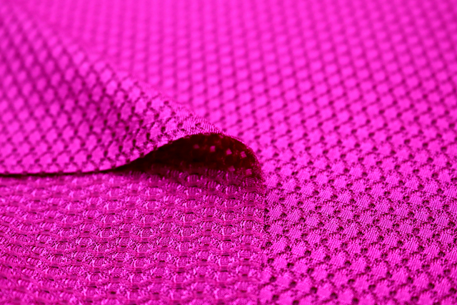 トリアセ ドビージャガードニット マゼンダ 質感アップ