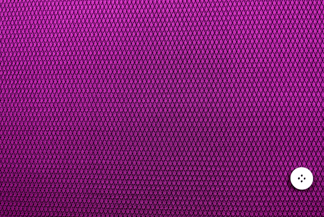 トリアセ ドビージャガードニット 赤紫 全体