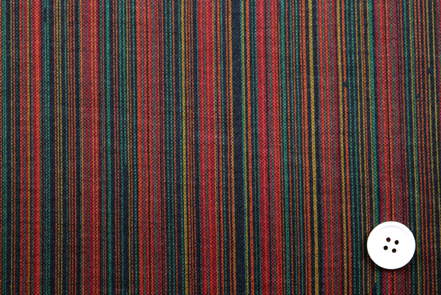 縦縞模様 ダブルニット服地 赤系マルチストライプ 柄アップ(江戸ッ子 210ya)