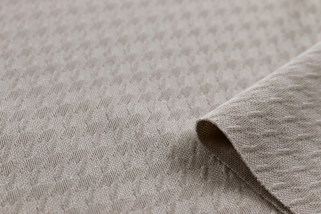 東レ ジャガードニット 千鳥格子 グレージュ 裏面(編み地の参考)