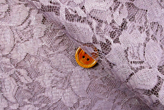 ラッセルレース生地 古代紫 生地アップ