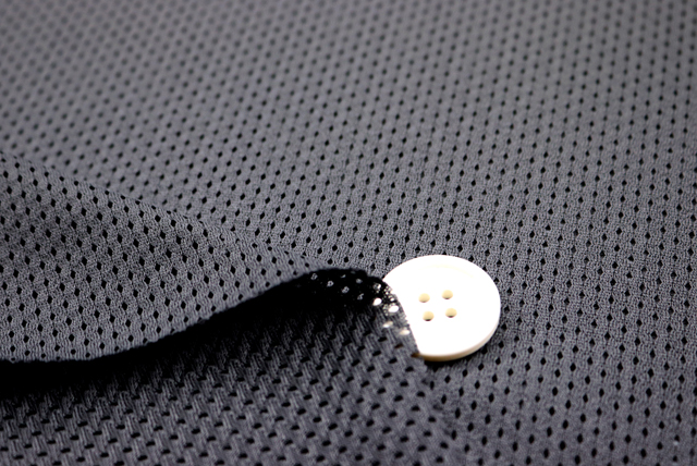 吸汗・速乾 ウォッシャブルメッシュ グレイ 生地アップと通気性