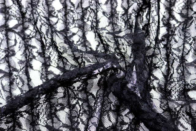 チュールリボン ラッセルレース 黒 ドレープと立体感