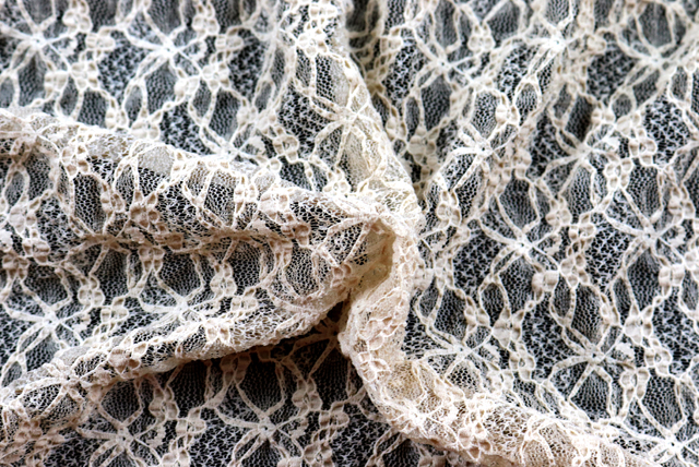 ストレッチ ラッセルレース ベージュ ドレープ