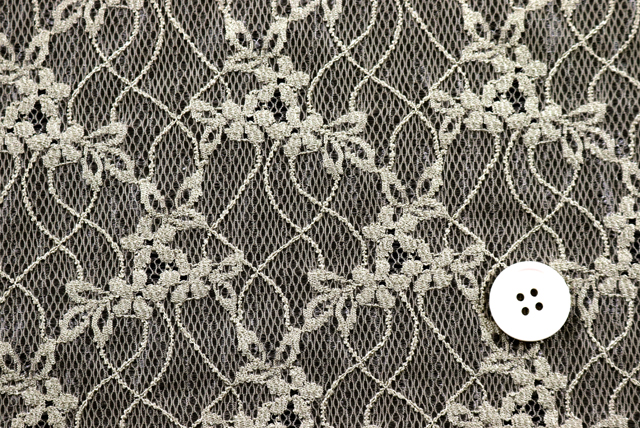 ストレッチレース グレージュ地×ベージュ 柄アップ（江戸ッ子 210ya）