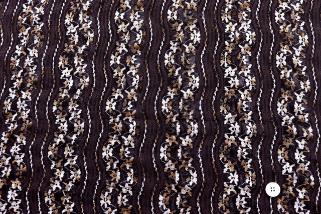 2WAYストレッチ マルチカラーレース 茶色地 全体(50mmボタン比較)