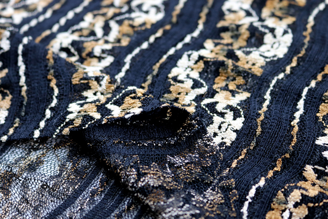 2WAYストレッチ マルチカラーレース 黒地 裏面・厚み