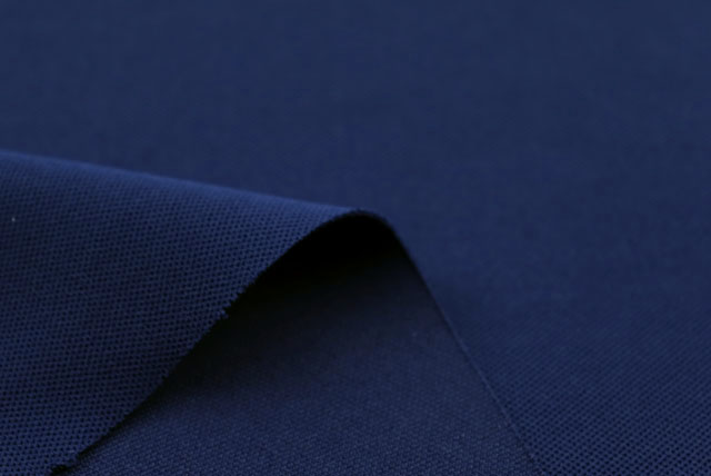 東レポリエステルニット生地 濃紺 編地アップ