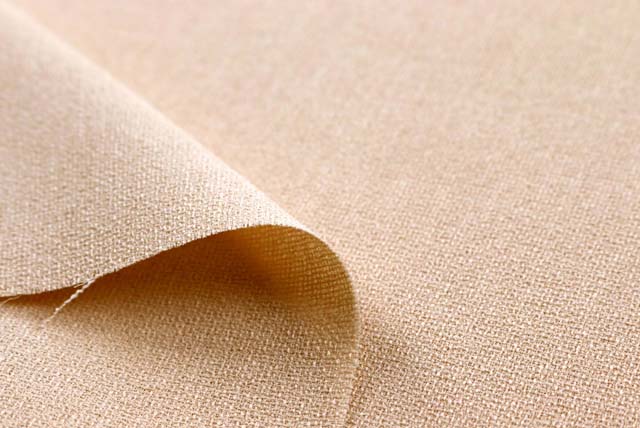 ポリエステル ジョーゼット ピーチベージュ 裏面の質感