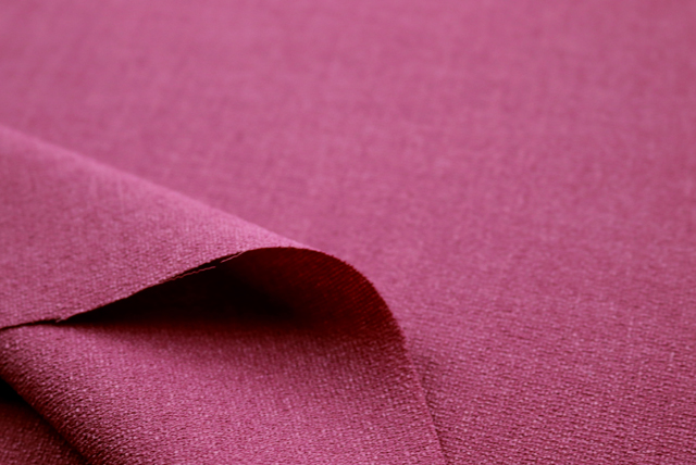 ポリエステル ジョーゼット くすんだピンク 生地端・裏側