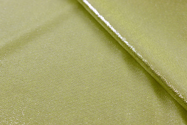 2WAYストレッチ 箔プリントニット 薄いくすんだレモン色 表面アップ