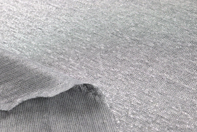 ブライトスラブ ラメ入り天竺ニット 薄いグレイ×シルバーラメ 裏面・厚み(江戸ッ子 210ya)