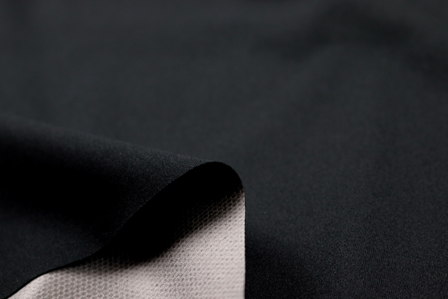 撥水加工 スムースニット 黒 裏面（江戸ッ子 210ya）