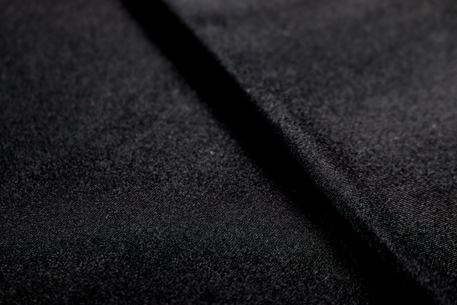 2WAYストレッチ スムースニット 黒 伸縮性の表現