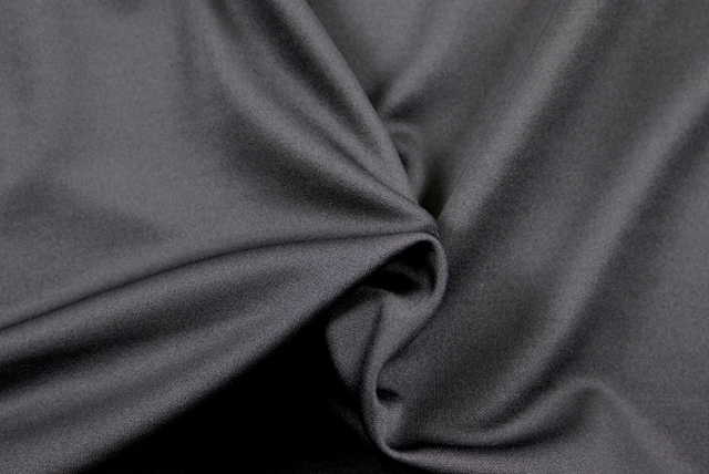 東レ スムースニット チャコールグレイ ドレープ（軽さと伸縮性）