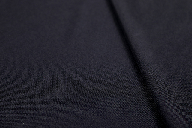 東レポリエステル スムースニット 黒 表面アップ(さらり質感)(江戸ッ子 210ya)