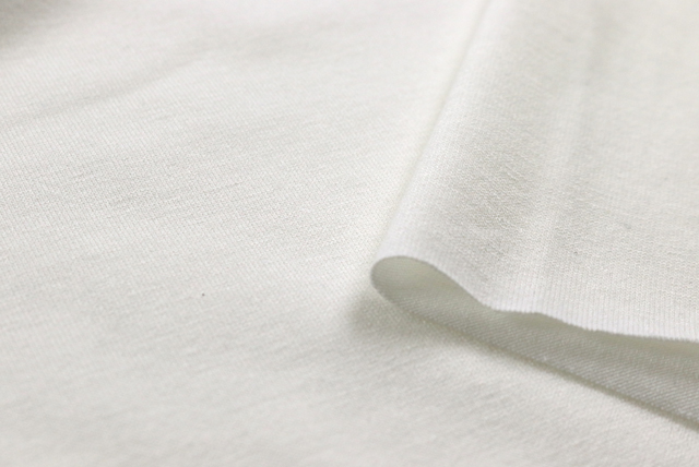 広幅 天竺ニット オフ白 生地端(厚みの参考)
