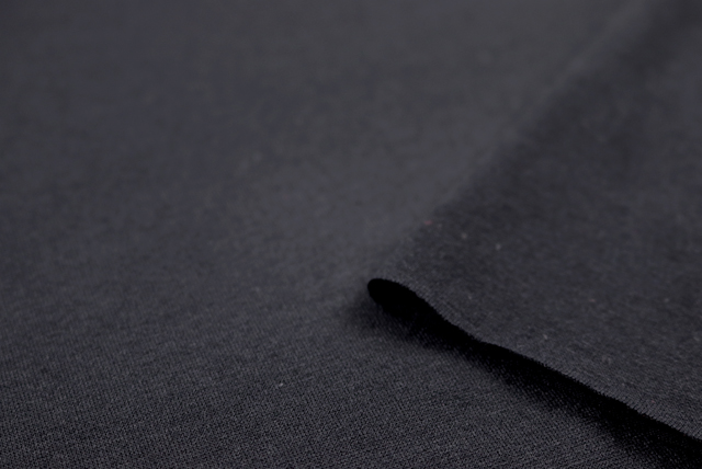 広幅 天竺ニット 黒 生地端(厚みの参考)