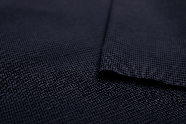 ミラノリブ調ニット 濃紺 表面感（江戸ッ子 210ya）