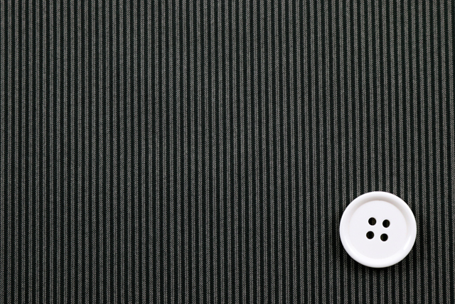 ハイテンション リブニット グレイ×カーキグリーン ボタン比較（江戸ッ子 210ya）