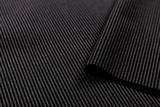 ハイテンション リブニット ローズグレイ×チャコール 断面アップ（江戸ッ子 210ya）