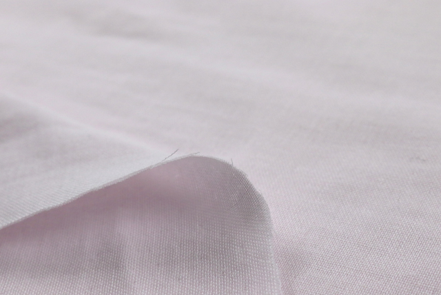 W巾のコットンダブルガーゼ ベビーピンク 裏面と生地端のアップ（江戸ッ子 210ya）