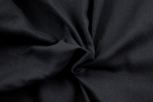 W巾のコットンダブルガーゼ 黒 ドレープ感とやわらかな落ち感（江戸ッ子 210ya）