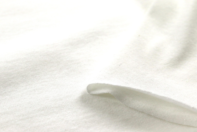 40番手ハイゲージ 天竺ニット オフ白 断面と厚み感の確認（江戸ッ子 210ya）
