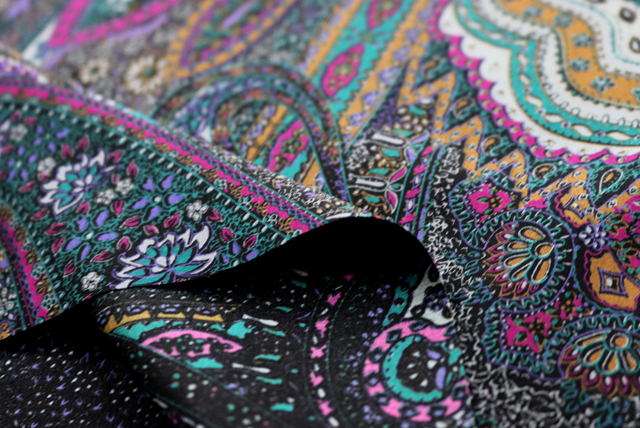 うすピーチスキン ペイズリープリント 裏面