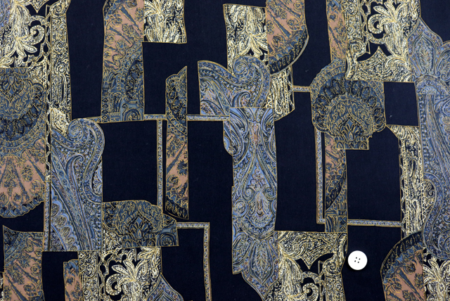 うすピーチスキン ヴィンテージ調ペイズリーアートプリント 黒地 全体