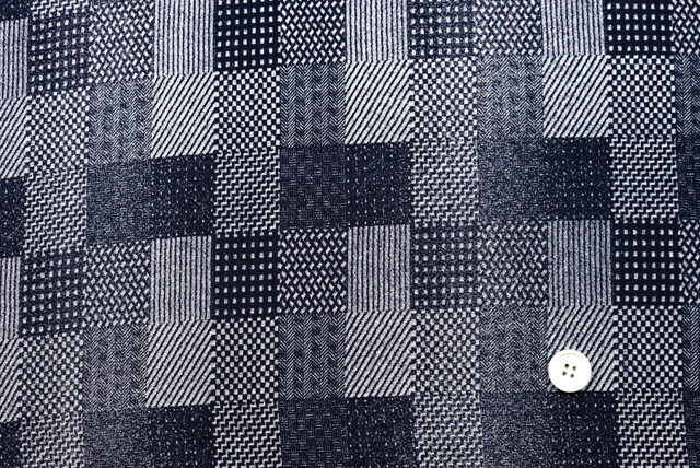 ちりめんプリント 格子柄 紺・オフ白 生地全体（江戸ッ子 210ya）