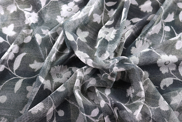 チュールニット ぼかしプリント花柄 グレイ ドレープ