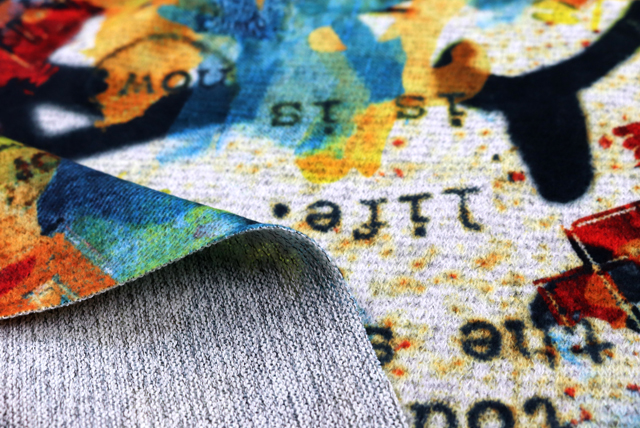 ストレッチ起毛 グラフィティプリントニット カラフルマルチ 裏面・厚み