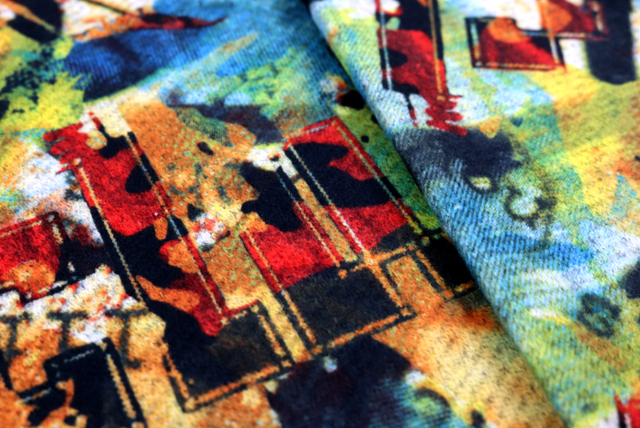 ストレッチ起毛 グラフィティプリントニット カラフルマルチ 表面アップ