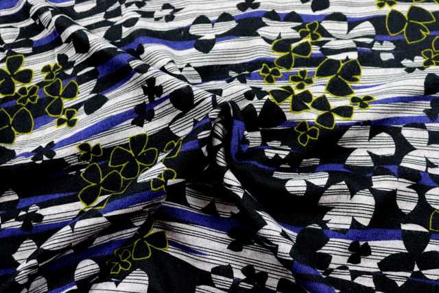 ウール混 起毛ニット クローバーモチーフ×流線ストライプ 紺×黒系 ドレープ